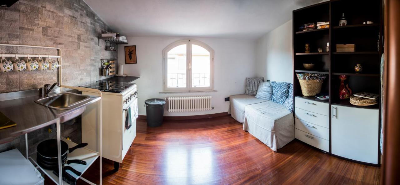 Stupenda Mansarda Centralissima, Finiture Di Lusso Carrara Exterior photo
